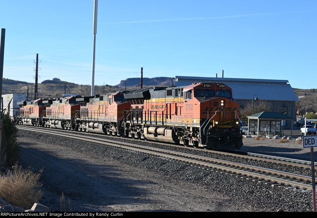 BNSF 3703 East